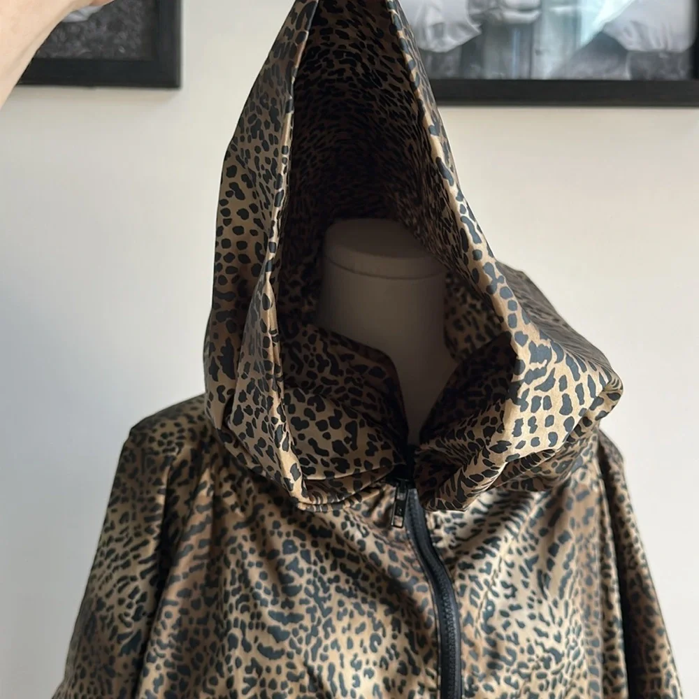 VTG Women’s Oversized Animal Leopard Print Rare Quirky Lightweight Windbreaker L